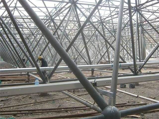 兖州盘点螺栓球网架对选材方面的4点要求